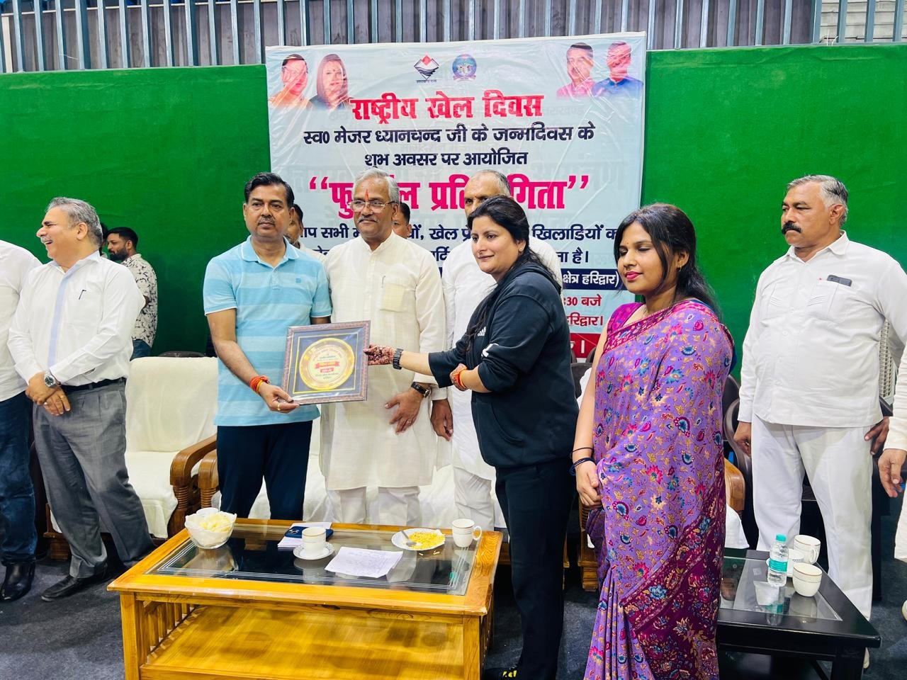 38 वें राष्ट्रीय खेलों के पदक विजेताओं एवं पावर लिफ्टिंग में भारत का प्रतिनधित्व करने वाली संगीता राणा को सम्मानित किया गया