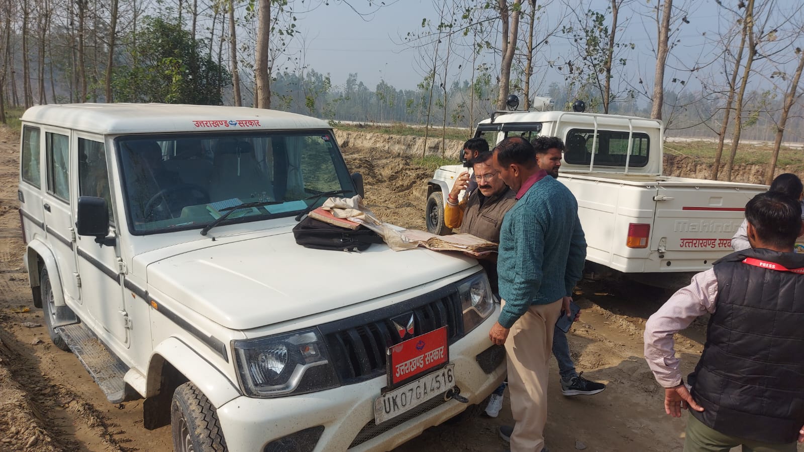 डीएमके आदेश पर हरिद्वार के रहमतपुर में अवैध खनन की जांच तेज, अधिकारी पहुंचे मौके पर